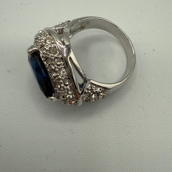 Beautiful Pear-Shaped Blue Glass Halo Ring with CZ Encrusted Base - Statement - Picture 4 of 15
